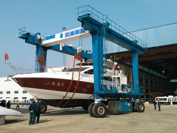 福建泉州游艇搬运起重机生产厂家设备稳定服务周到  