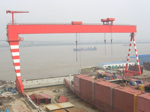 江苏江阴造船门式起重机公司造船门式起重机的主要作用