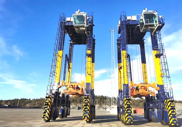 广东汕头跨运车销售厂家不同规格跨运车的货物与场地适配性