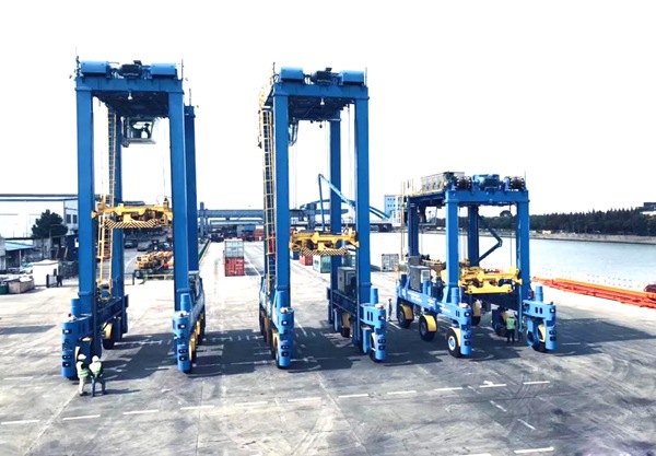 浙江杭州厂家为何港口物流首选35吨跨运